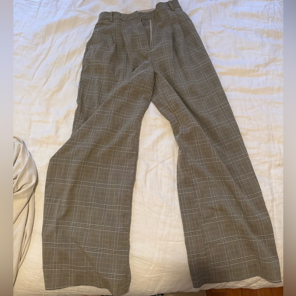 Women’s Plaid Gray/tan Pants